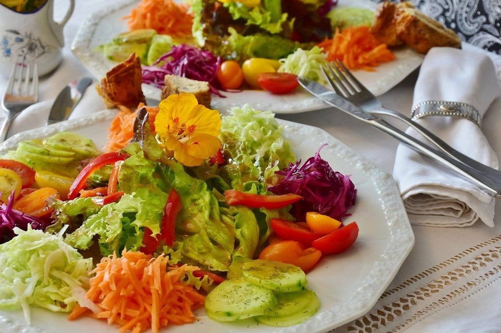 Pourquoi le plateau repas est une solution pratique ?
